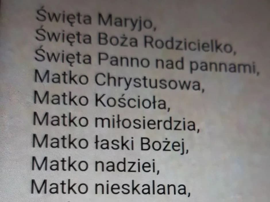Poznaj głębokie znaczenie wezwań litanii loretańskiej - kompletny przewodnik