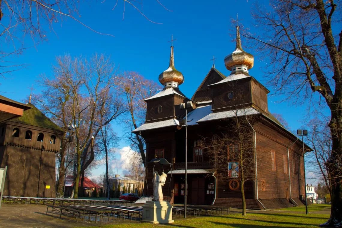 Sanktuarium Tomaszów Lubelski: fascynująca historia i architektura miejscowości