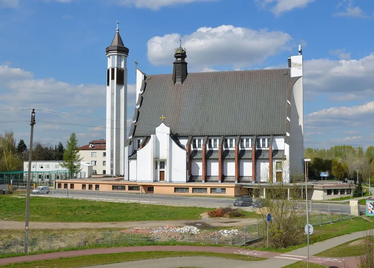 Sanktuarium Siekierki: historia, wydarzenia i duchowe znaczenie miejsca